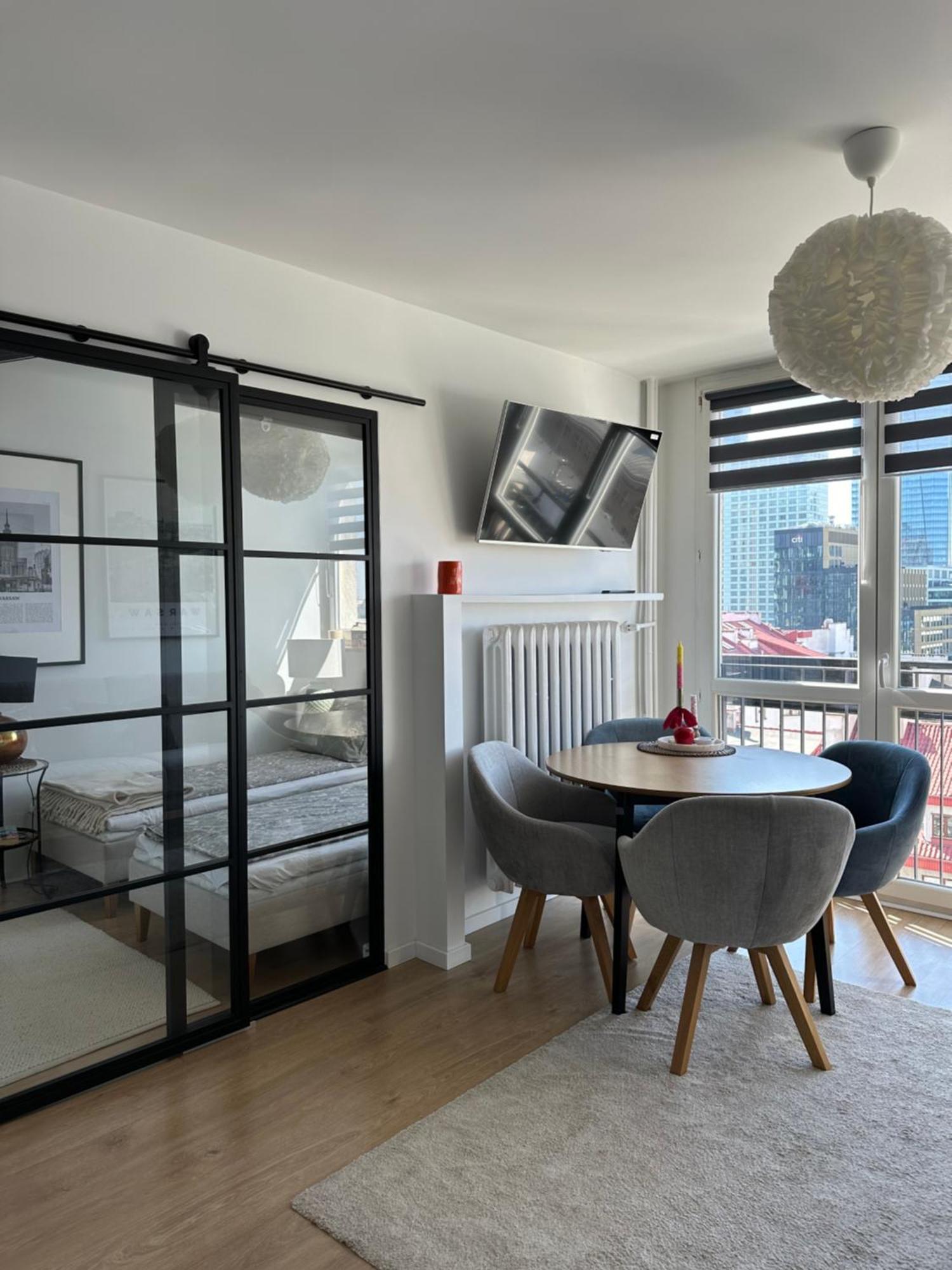 Centrum Srodmiescie Apartment